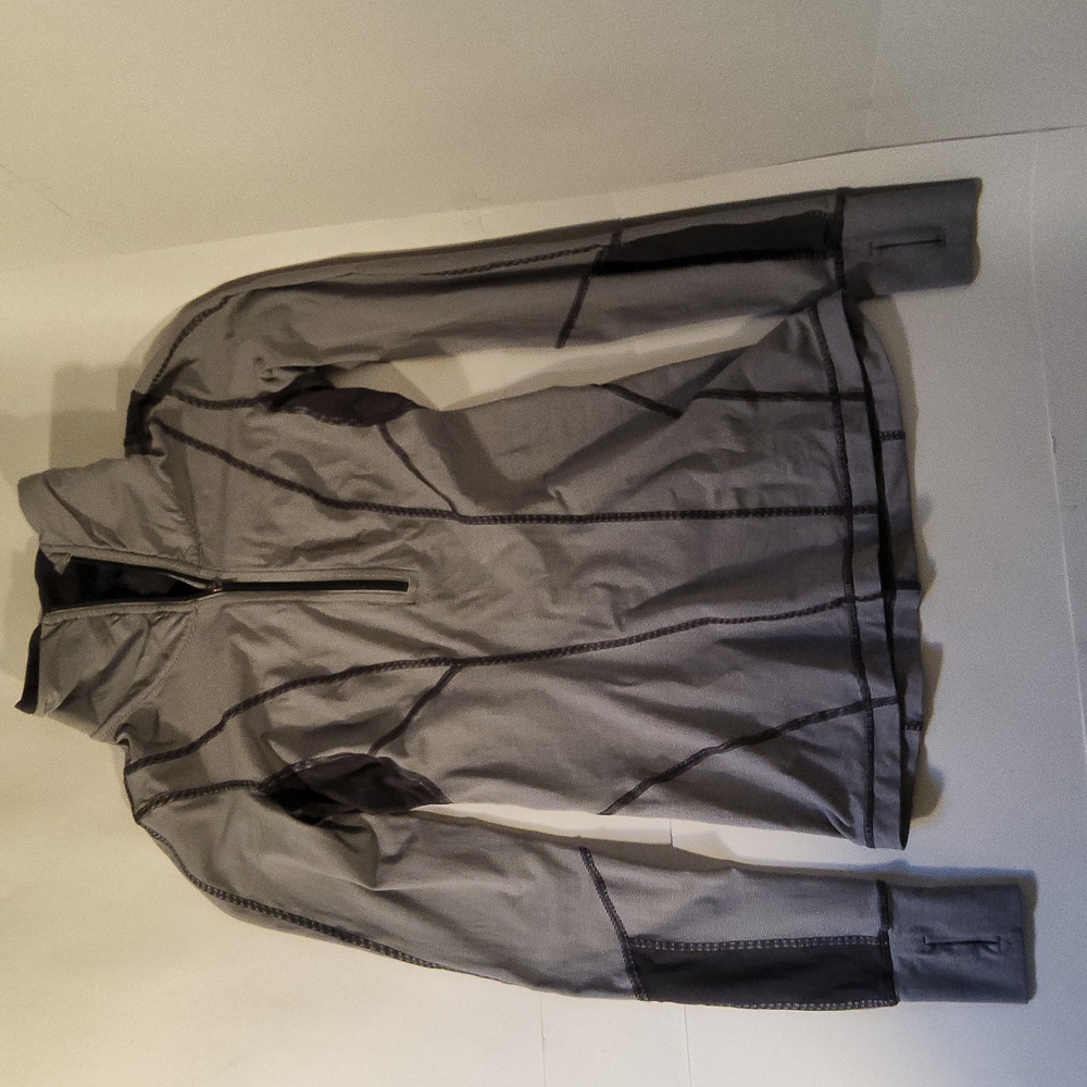Lululemon. Grey, White. Black Mesh Trim. Small